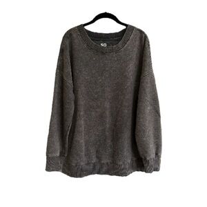 SO, WOMENS, NWOT, OVERSIZED, VINTAGE-WASH SWEATSHIRT IN DARK GREY. SIZE M.